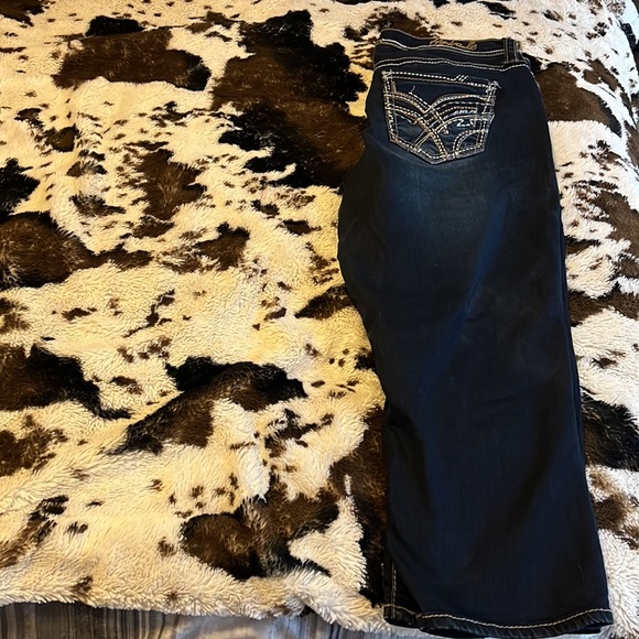 Capris - Picture 2 of 2